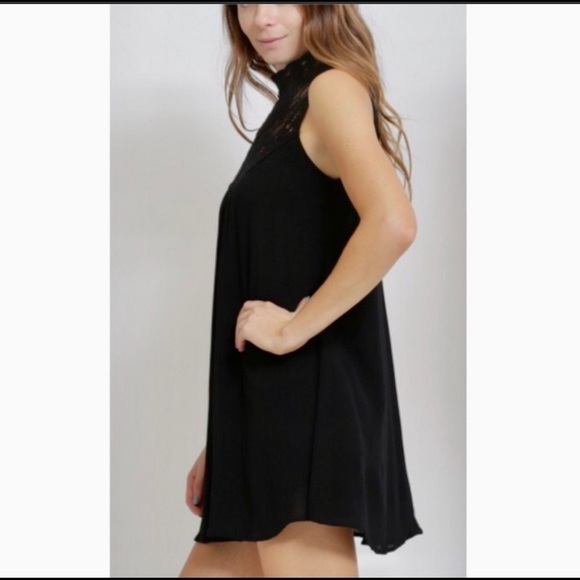 ‼️ $10 Lace Tunic Top‼️ - Picture 3 of 3